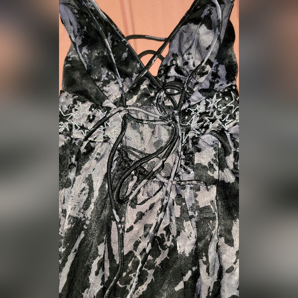 Dress - Picture 3 of 6
